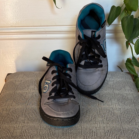 Five Ten Freerider Gray Bike Shoes W6.5 - Picture 1 of 12